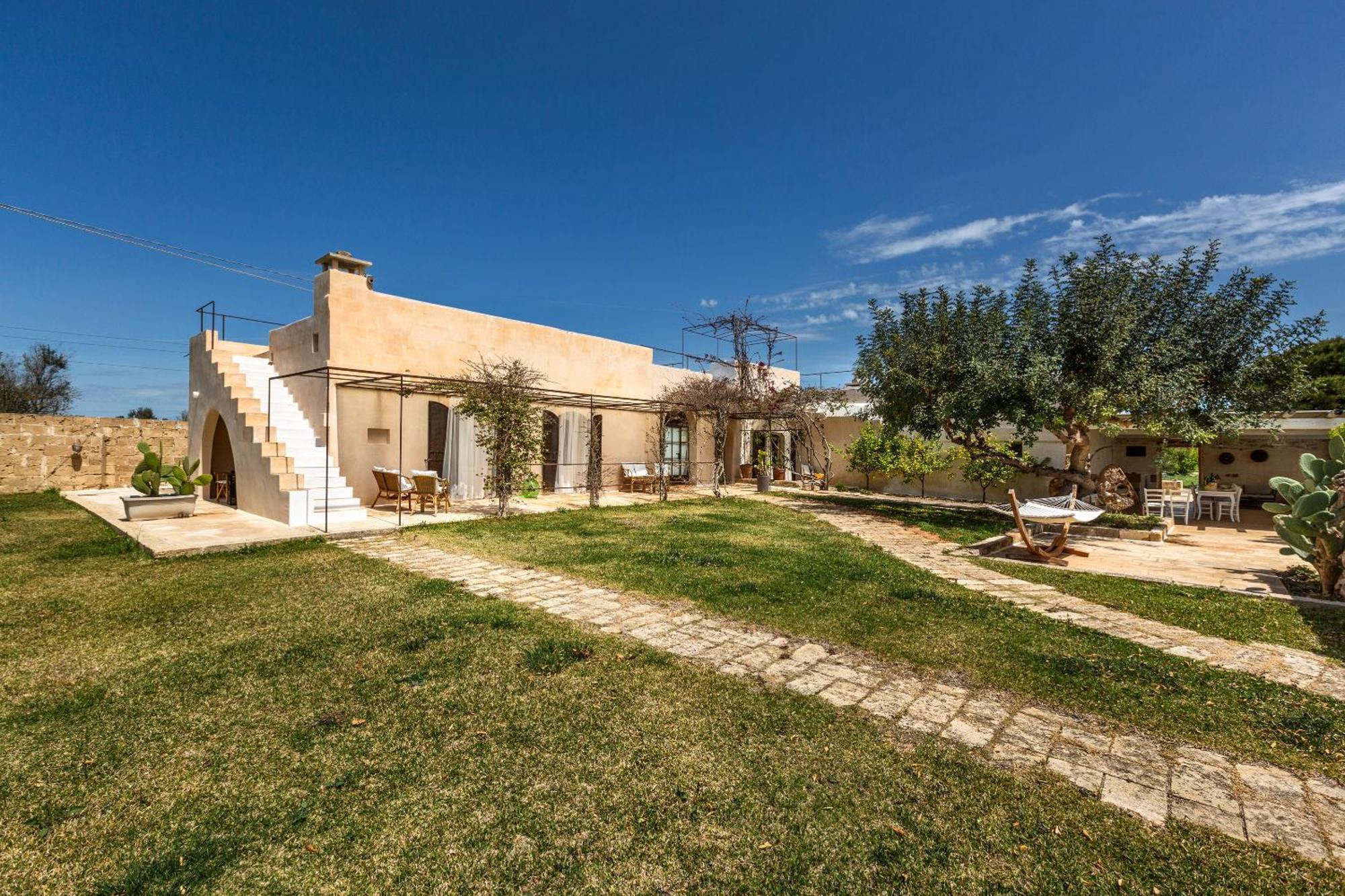 Masseria Li Capperi By Perle Di Puglia アレーツィオ エクステリア 写真